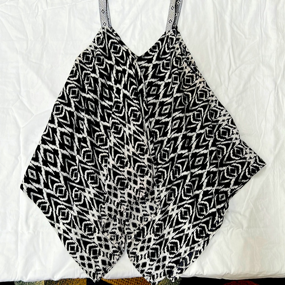 Flow style tank top 100% polyester